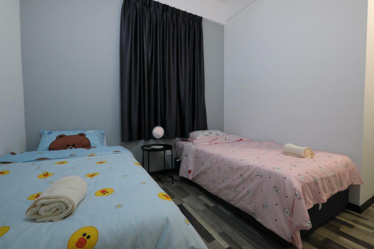 Arte S Abstracter Family Stays~The Eyes Of Penang * Hi-Speed Wifi จอร์จทาวน์ ภายนอก รูปภาพ